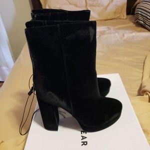 Who What Wear Black Velvet Booties